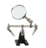 Troisième Main Avec loupe